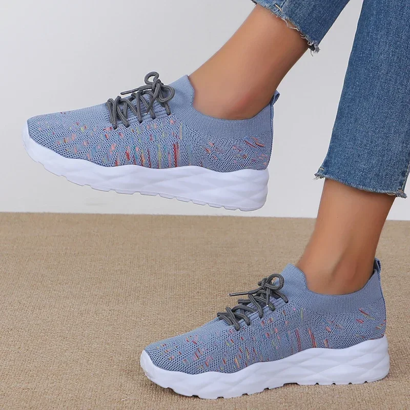 أحذية مشي مختلط اللون محبوك