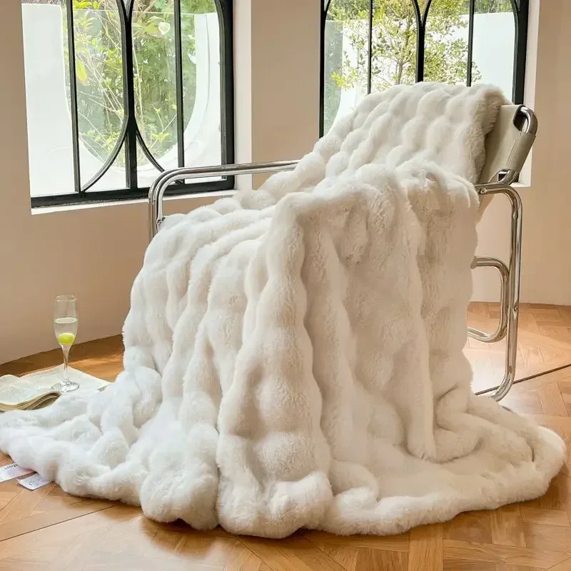 Luxury Imitation Rabbit Fur Solid Color Fleece Bed Blankets Coral Velvet Throw Blanket Thick Warm Sofa Air Conditioning Blanket
