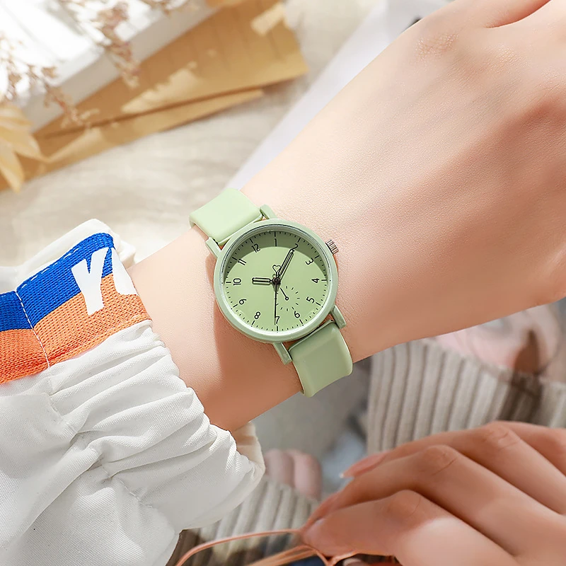 Women's Watch Fashion Simple Quartz Watch Student Sports Watch
