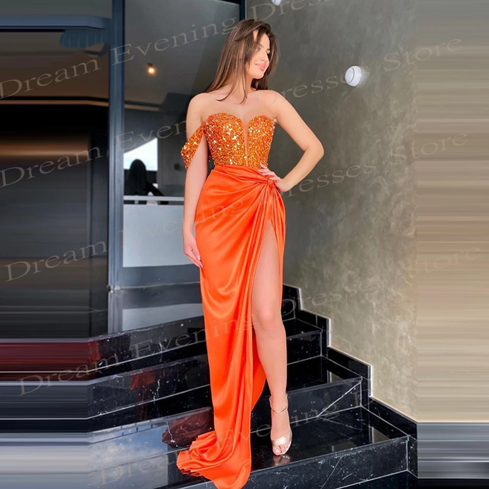 

Женское вечернее платье с юбкой годе, оранжевое блестящее платье на одно плечо с разрезом сбоку, лето 2024