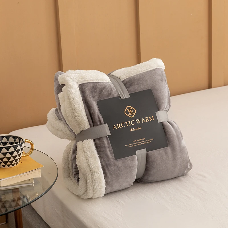 

Arctic Warm Velvet Double-Deck Blanket