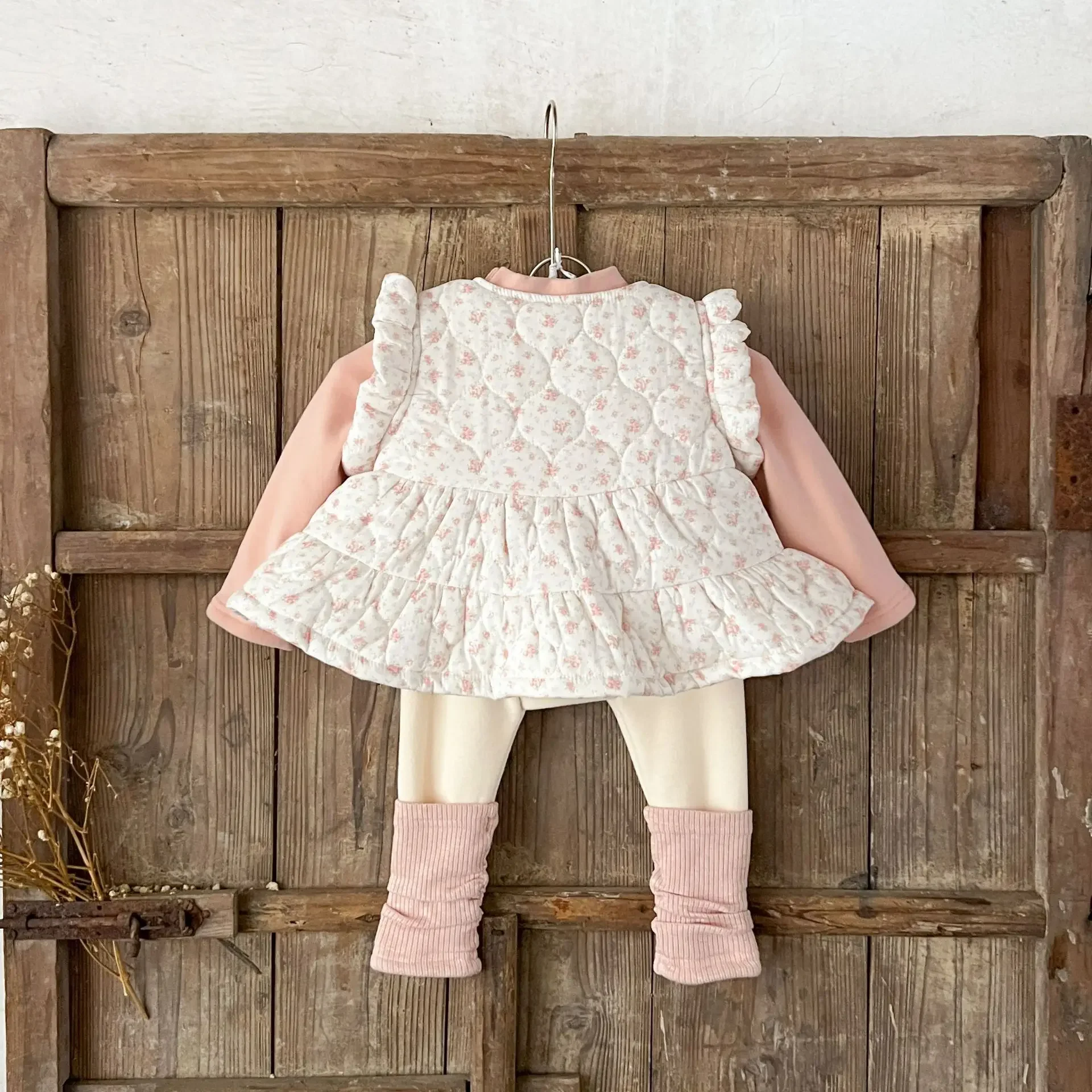 Baby and Toddler Winter Cotton Vest Sweet Korean Baby Autumn and Winter Girl Cute Velvet Floral Vest Outerwear