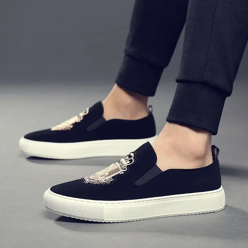 Spring Autumn New Men Leather Casual Shoes Man Slip-On Luxury Embroidery Suede Leather Flat Skate Shoes Trend Loafers 3