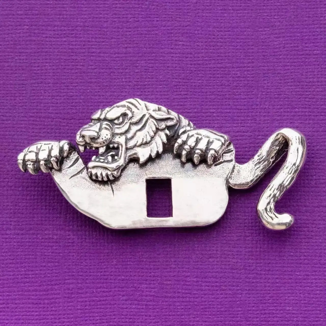 200001033:361181#Silver Tiger