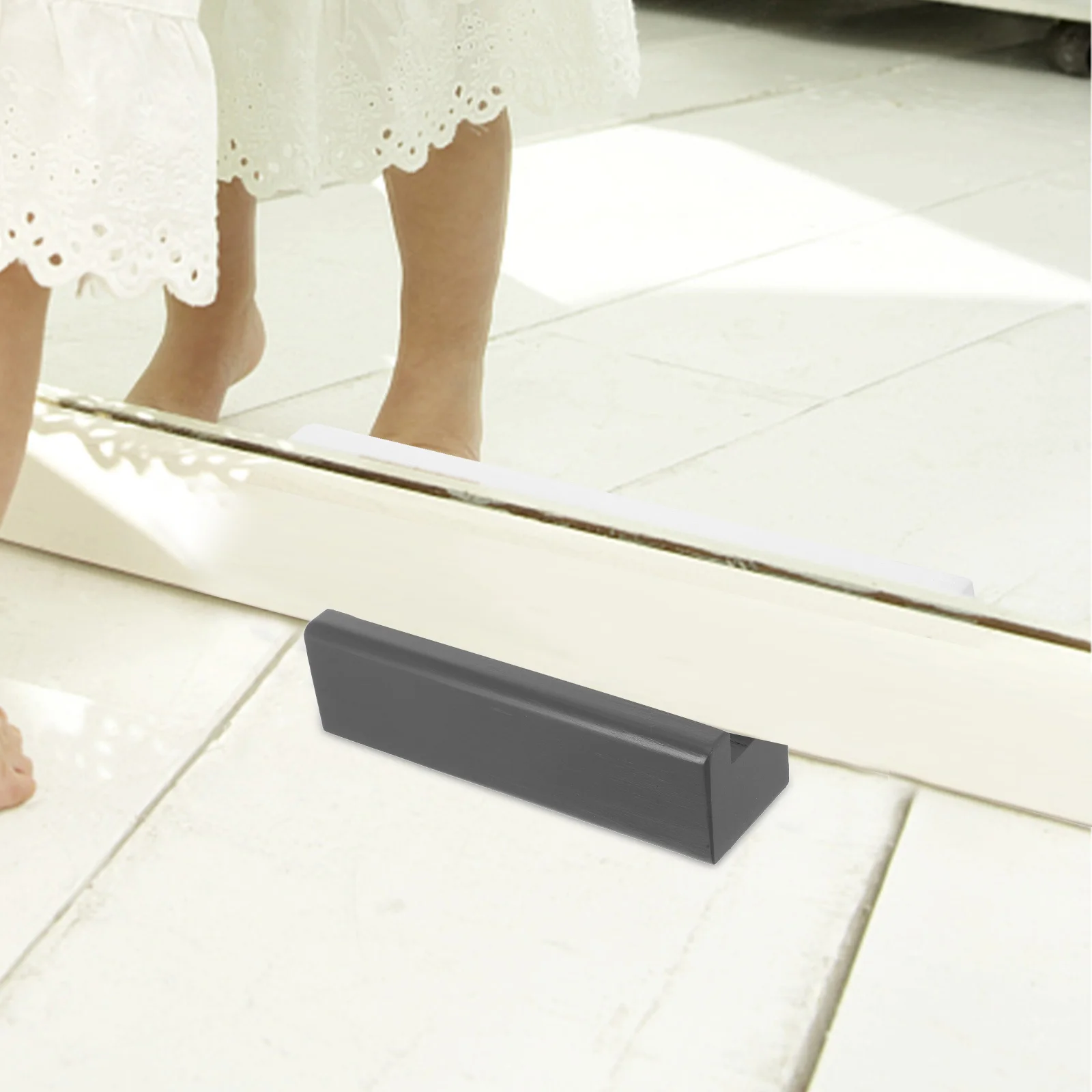 תמיכה במראה רצפתי עץ עם בסיס אנטי-החלקה יציב לתמיכה במראות ביתיות באורך מלא