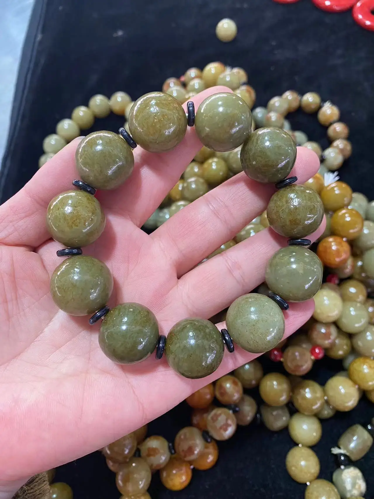 

Natural Nephrite 100% real colour hetian jade beads carved round beads bracelets for couples woman men Gift with jade bracelet