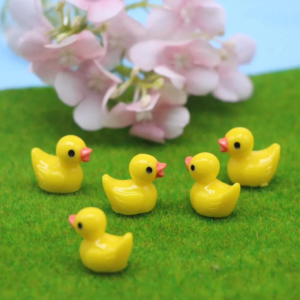 50Pcs Mini Duck Miniature Yellow Figurine Ornaments 3D Tiny Duck Animal Artigianato Fai Da Te Per Desk Pot Moss Microlandscape Car Garden