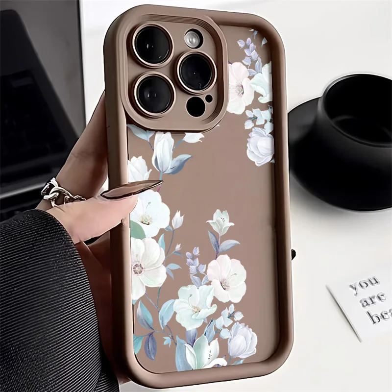 Elegant Floral Phone Case - Stylish Protective Cover with Flower Design