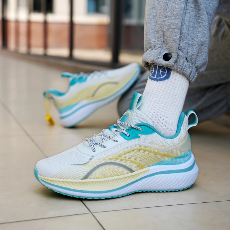 

Men's and women's fashionable sports shoes, lightweight and breathable men's running shoes, women's shoes, men's shoes