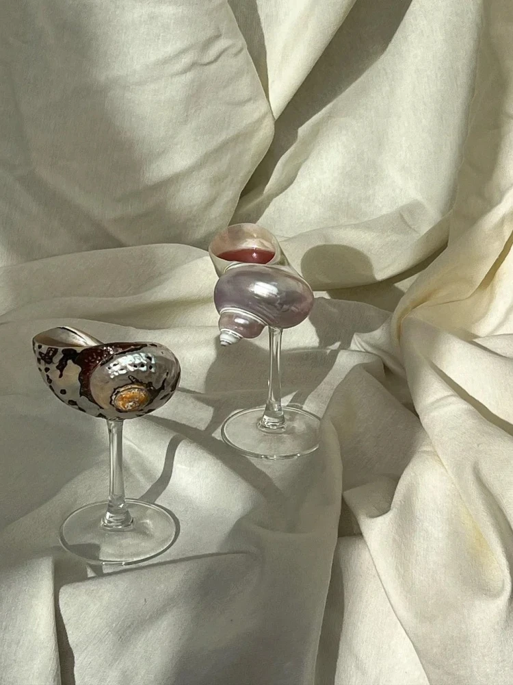 

Handmade Natural Conch Shell Wine Glasses, Tall Glasses, Desktop Decorations Cocktail Glass Drinking Glasses Coffee Mug
