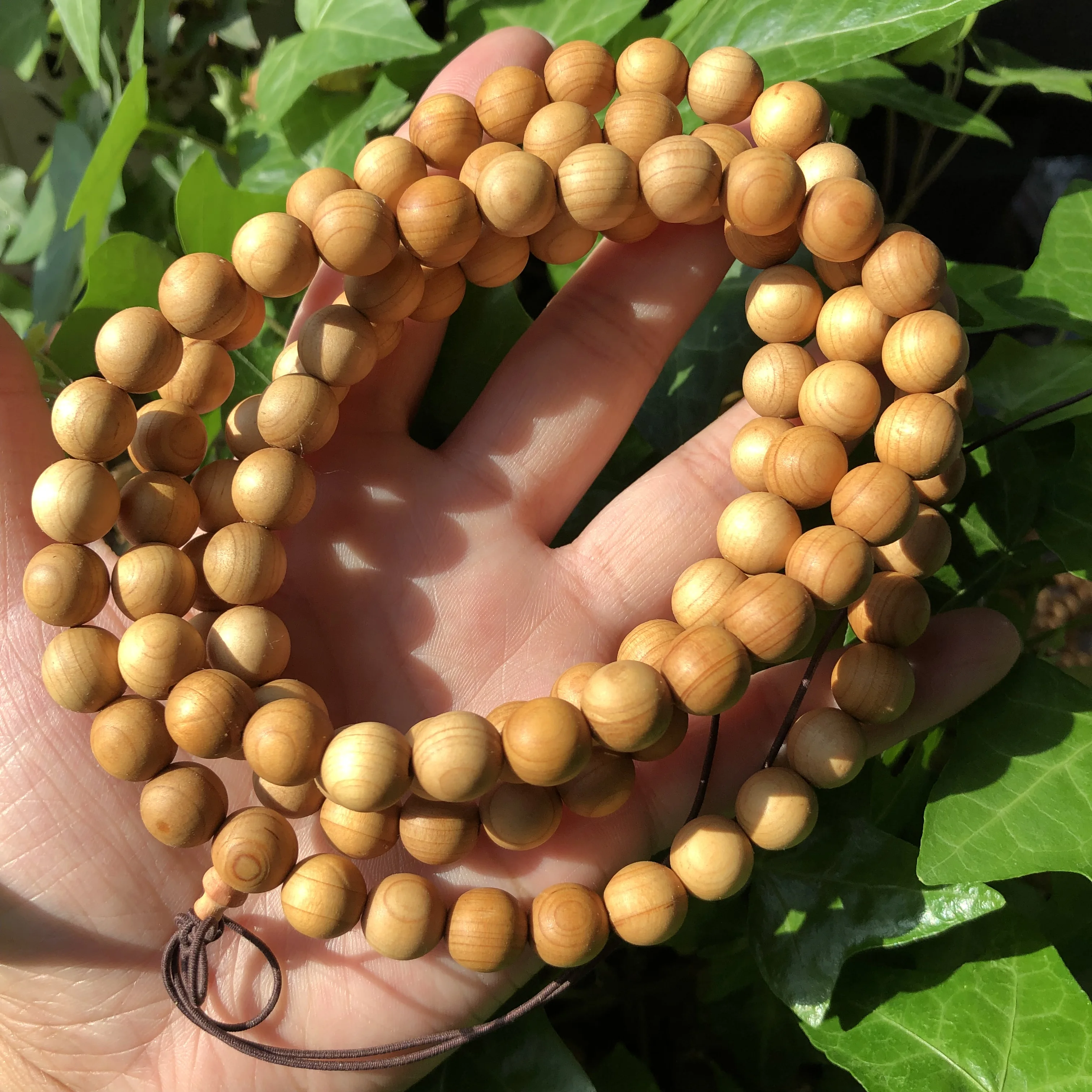 Amazon.com: Zen Dear Unisex Natural Yew Wood Mala Prayer Bracelet Link Wrist  Necklace Chain Buddhist Pray Mala Beads (8mm 108 beads): Clothing, Shoes &  Jewelry