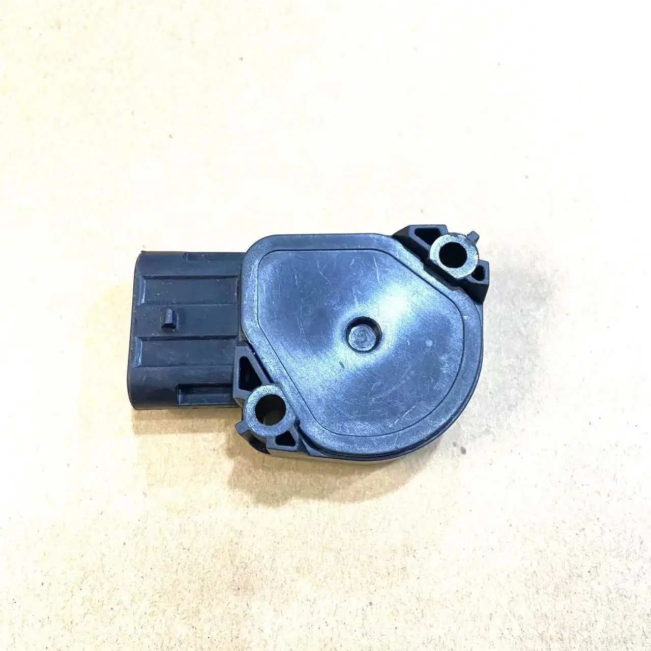 Ʋ ġ  TPS Fit Navistar Int ,  Ŀν  2586248C91 2587164C92 133284,85101350,131973 25871, 2 