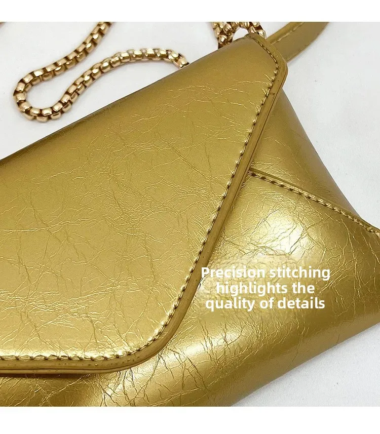 Pochette carrée en cuir PU souple