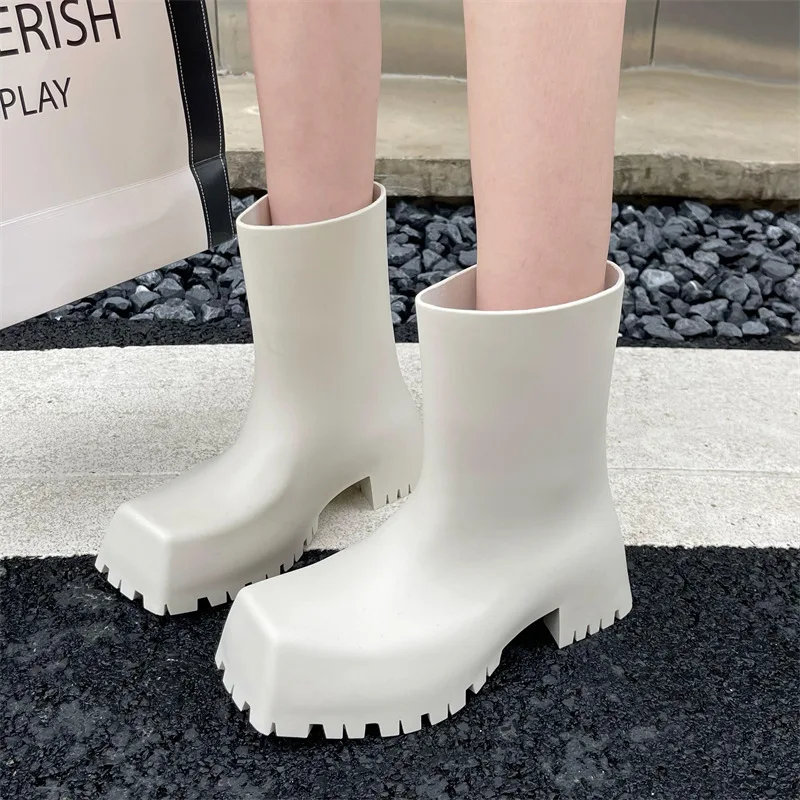 thumbnail image 4 of Botas de lujo para mujer, botas de diseñador de moda, botas cortas antideslizantes impermeables, punta cuadrada, botas de lluvia de plataforma cómodas para mujer de cuero suave, 4 of 5