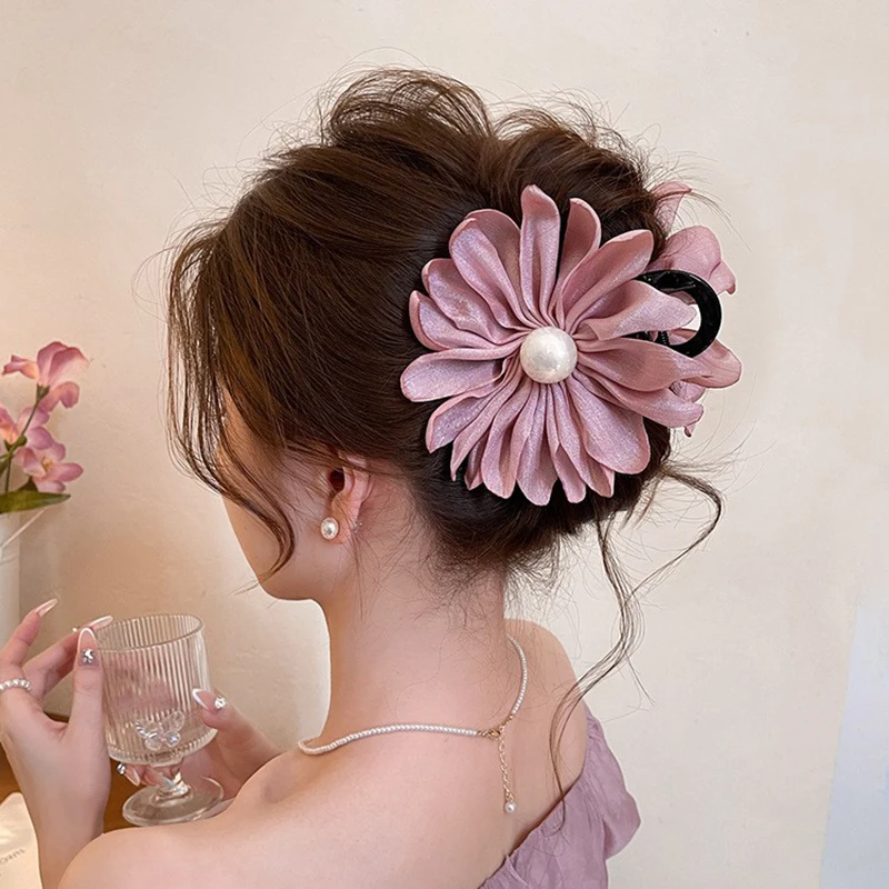 دبوس شعر على شكل زهرة من نسيج اللؤلؤ، مشبك شعر على شكل قرش