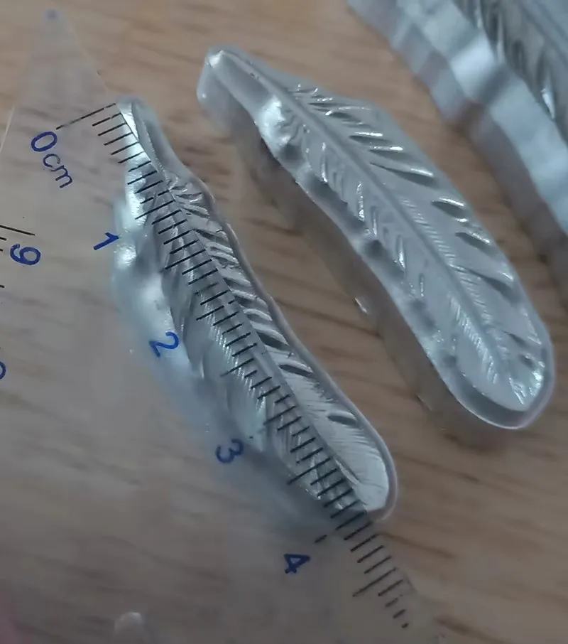 미니 3D 깃털 패턴 가죽 스탬프 조각 엠보싱 몰드 DIY 도구 스탬핑 조각 펀치 도구