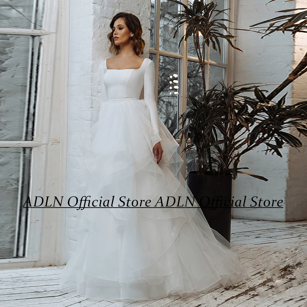 

White Ivory Wedding Dress Women Modest Bridal Gown Elegant Square Neck Long Sleeves Sweep Train Ruffles Tulle Robe Bride Dresses