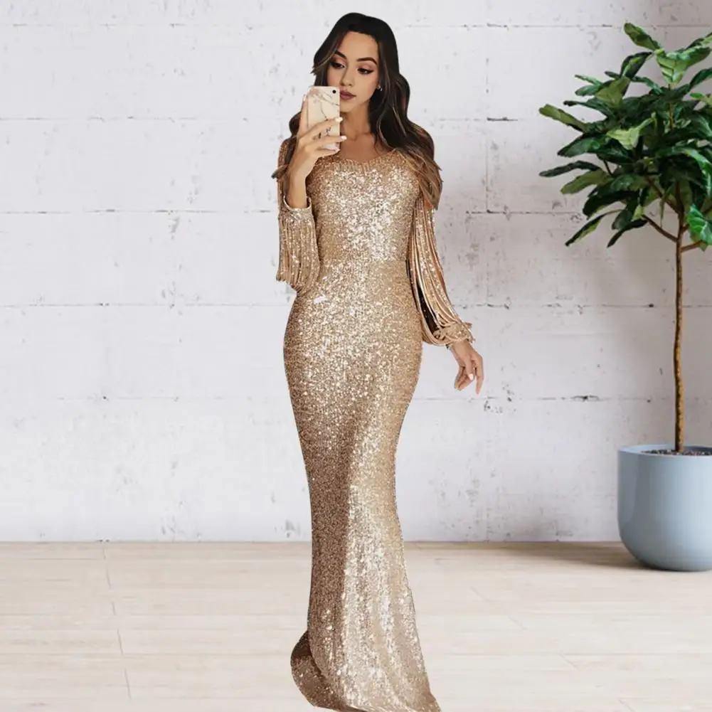 

Женское вечернее платье-футляр с V-образным вырезом и рукавами-фонариками