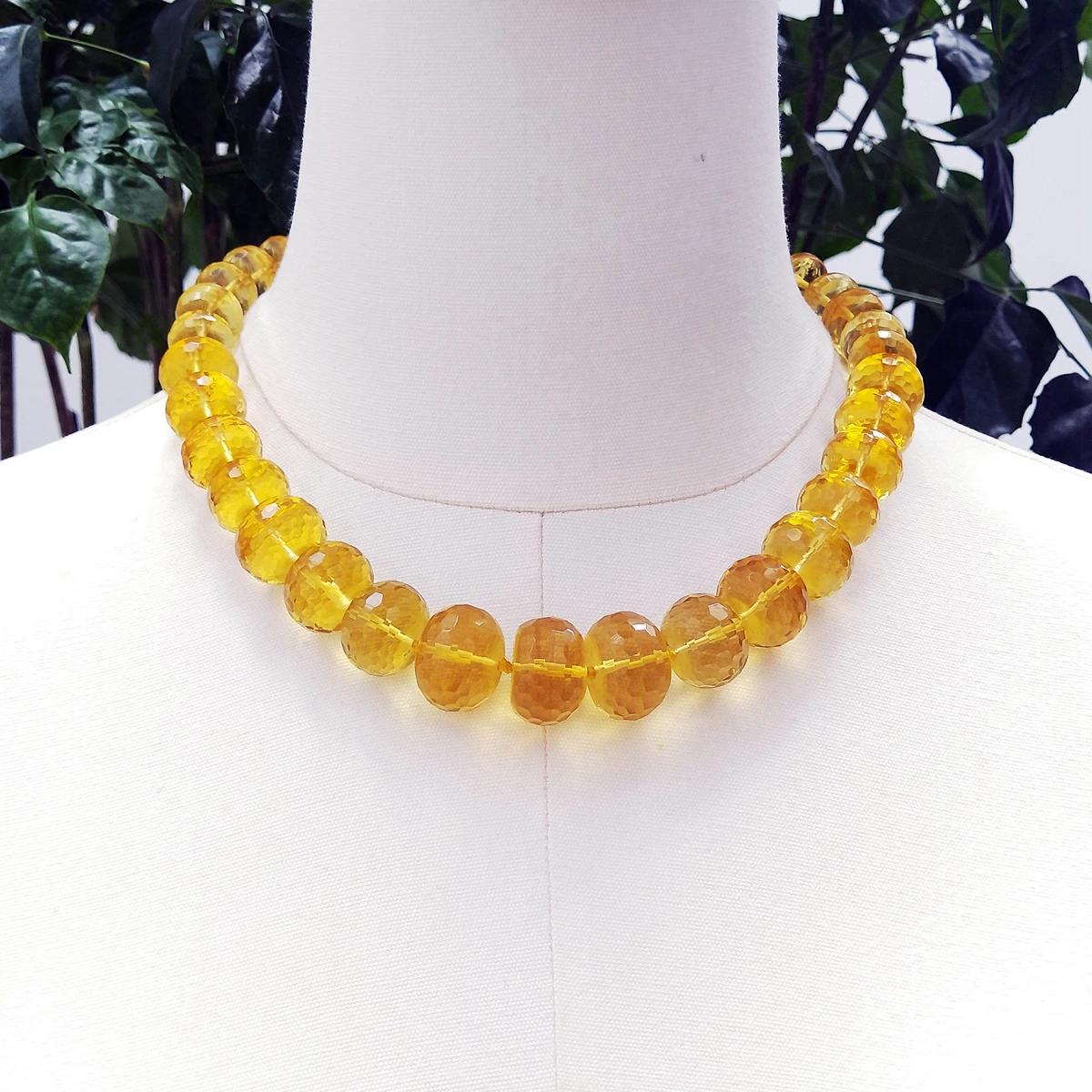 

Lii Ji Yellow Crystal 10-18mm Choker Necklace Stone Necklace 48cm Women Jewelry Stock Sale