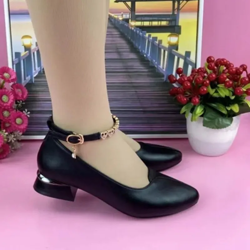 

Cresfimix Zapatos De Mujer; Женские милые черные лакированные туфли на квадратном каблуке с круглым носком и ремешком с пряжкой; Женские офисные бежевые туфли-лодочки; A143