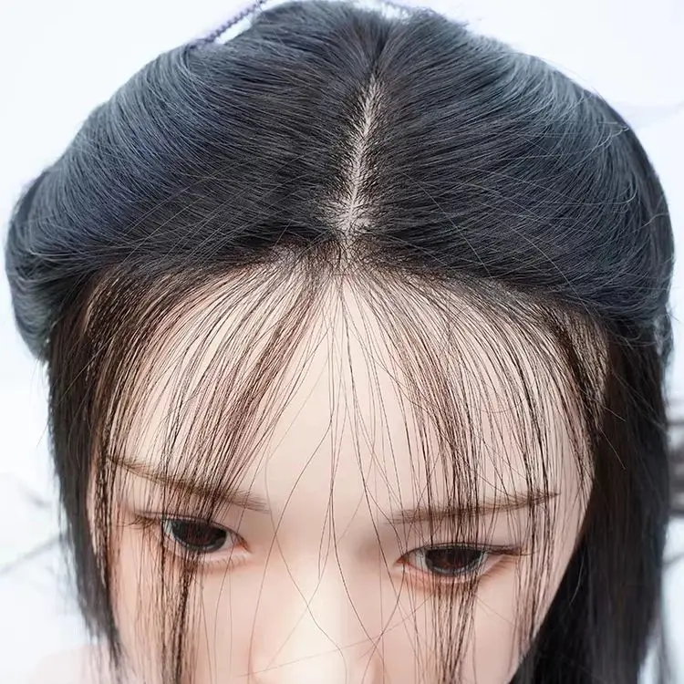 20인치 5*5 실크 베이스 인모 가발, 에어뱅과 베이비 헤어가 있는 프리 플러킹된 스트레이트 브라질리언 레미 헤어 가발 (여성용)