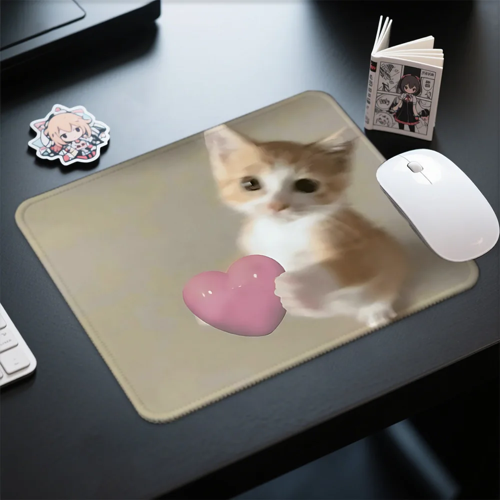 Kawaii Cat Gaming Mousepad - Cute Desk Accessory and Anime-Inspired Table Decor