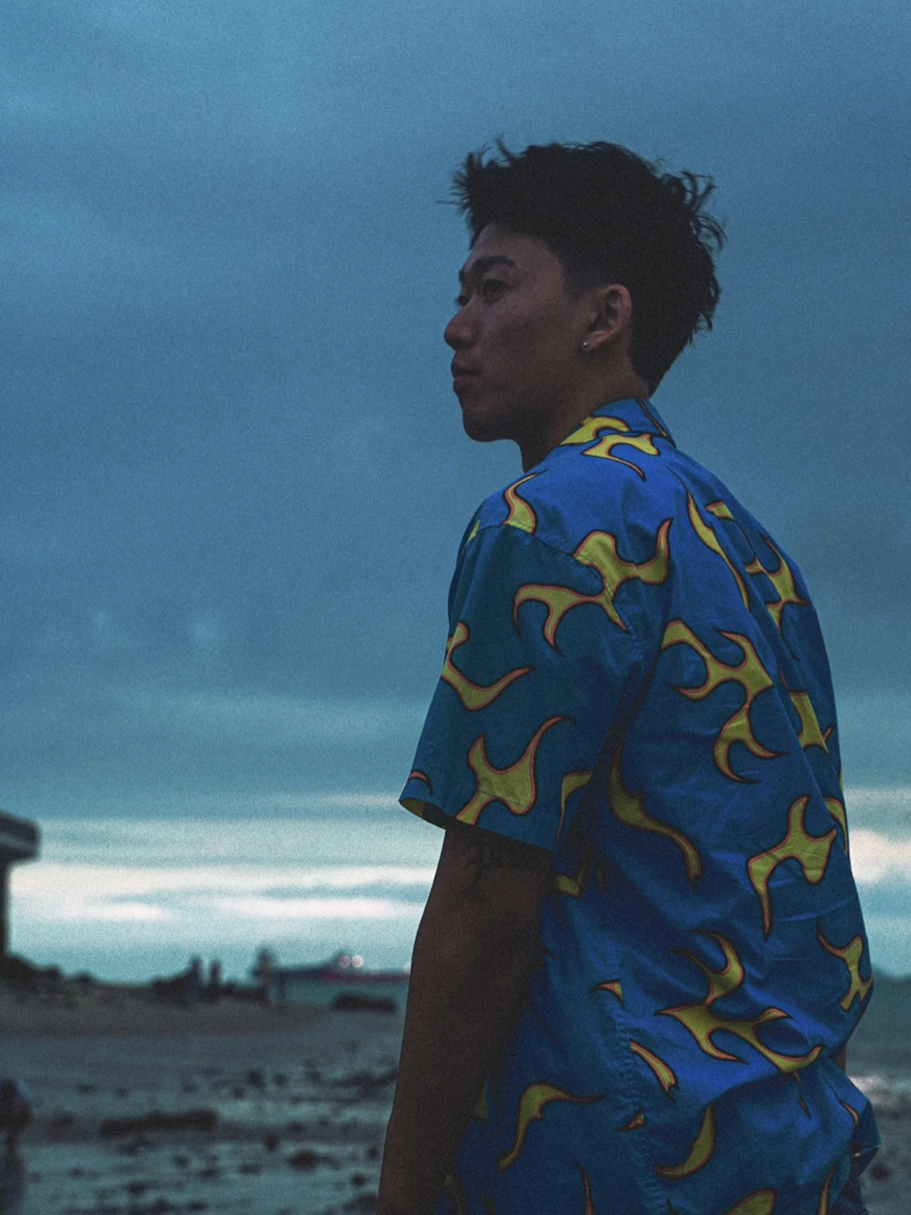 Hawaii Blue Flame Casual Loose Svel Beach irt Top for Men And Women Summer Thin Fabric ort Sve Button up