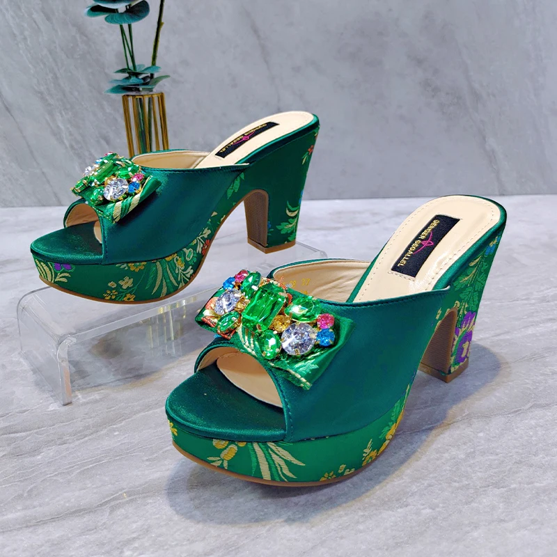 Fashionable Italian Top Designers 2023 Star Luxury Round Toe Embroidery Bright Diamond Summer Party Women's High Heels Shoes