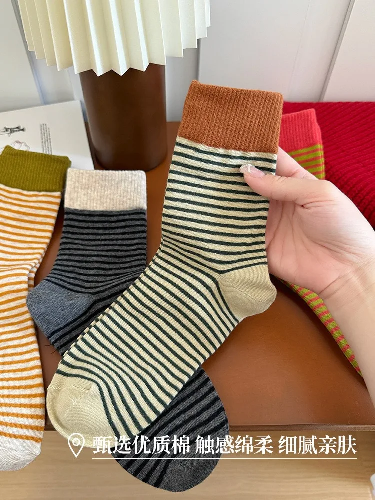 Streifen Patchwork Farbe Socken Für Frauen Baumwolle INS In Rohr Socken Weibliche Mode Trends Socken Jk Stil Harajuku Atmungsaktive Socken – Detail 11