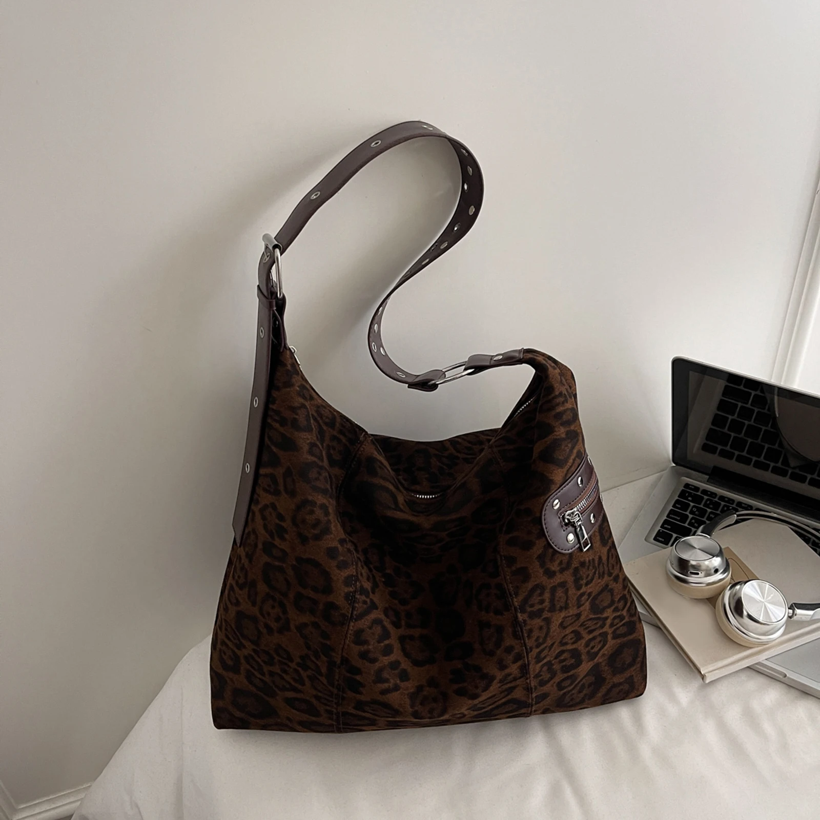 Women PU Underarm Bag W/Belt Buckle Commute Bag for Travel Shopping Daily Use