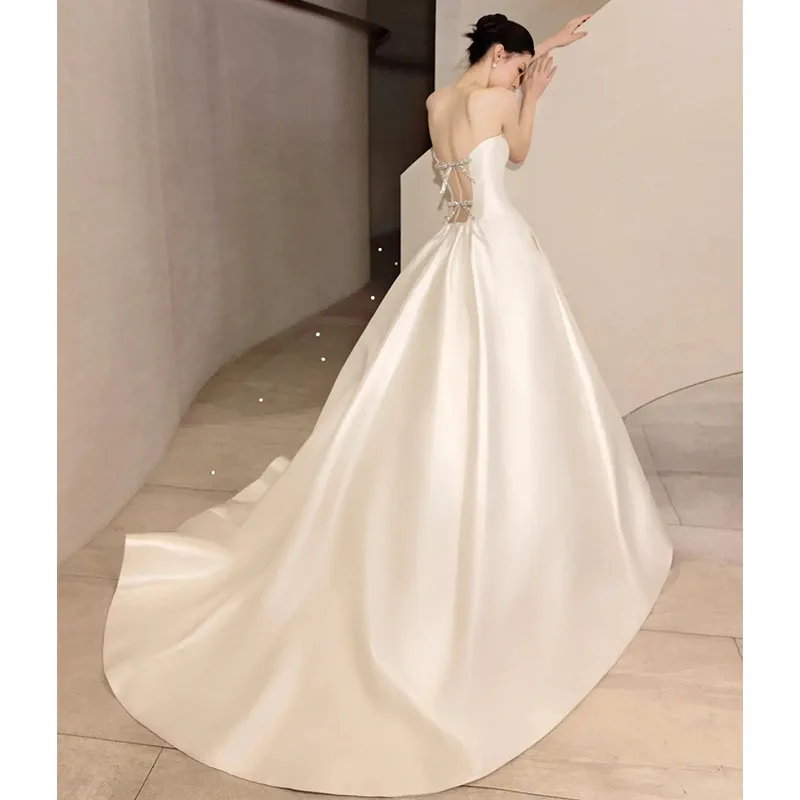 

Women French White Satin Beading Simple Wedding Dress Elegant Tube Top Backless A Line Tailing Prom Party Gown