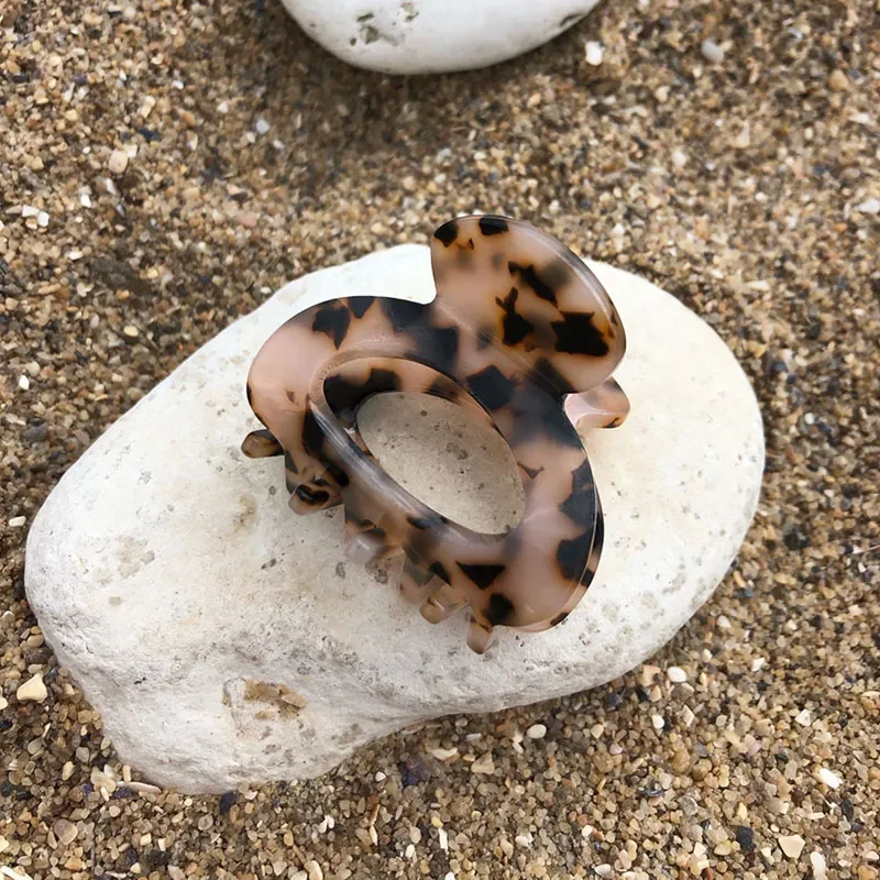 Рисунок 5 - Женская заколка-краб для волос