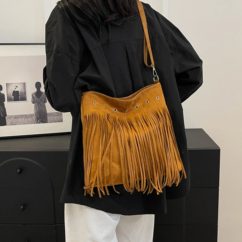 Boho Style Tassel Crossbody Bag Soft Frosted Tassel Straddle Bag Women Vintage Suede Shoulder Bag Casual Messenger Bag