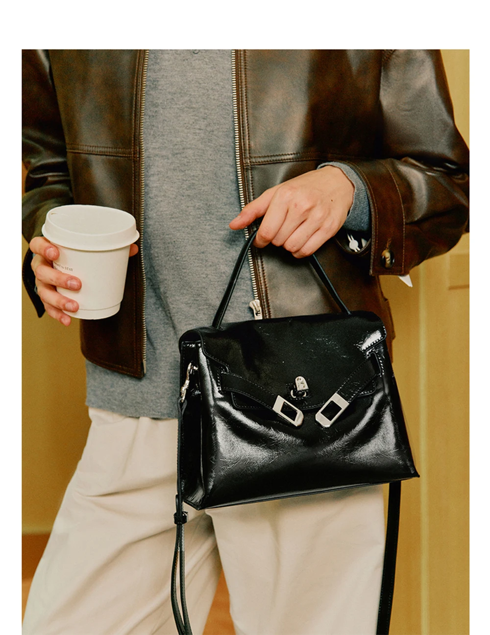 Microfiber synthetic leather tote, organization view