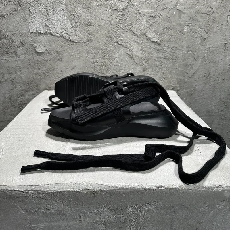 High Quality Black Fashion Casual Sneakers Men Breathable Comfortable Sandals Men's Dark Style Sandals Men's Shoes