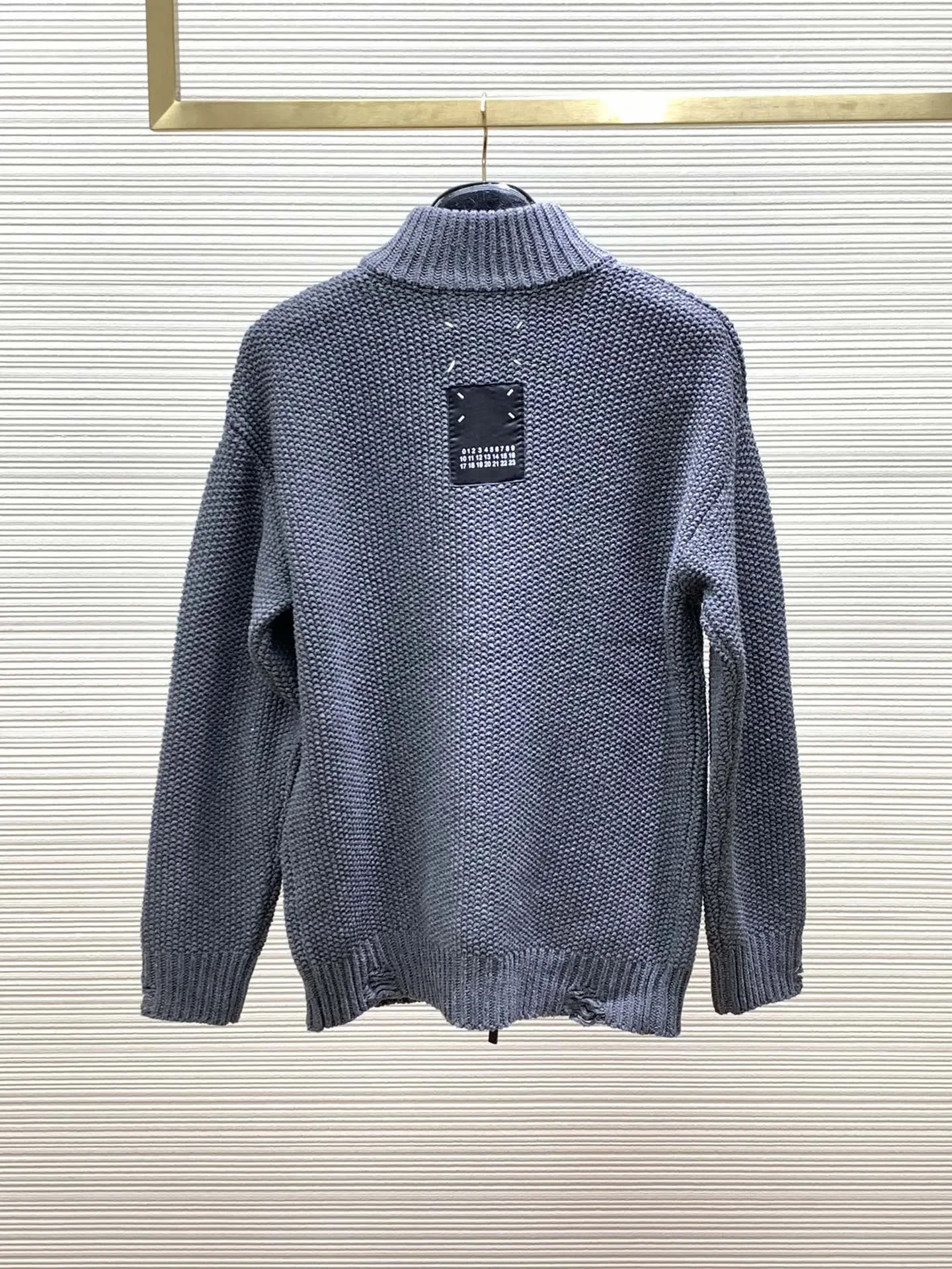 

Mmsix Men's Sweaters Casual Classic Knitwear Corner Stitch Embroidery Sweaters 2023 Autumn Winter Solid Color Zip-up Turtleneck