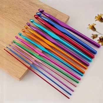 Multi-Size Crochet Hook Set 1