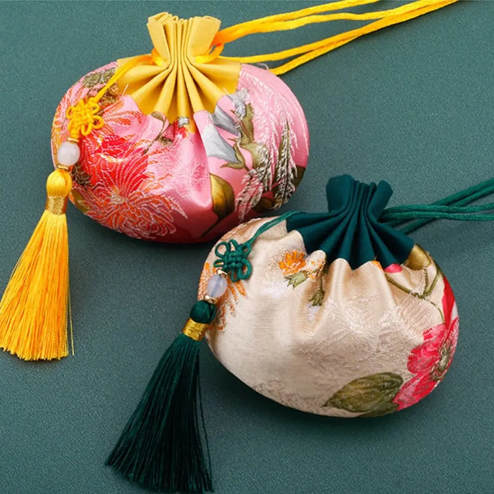 Small Purse Flower Pattern Drawstring Bundle Pocket Carry on Sachet Jewelry Storage Bag Han Cloth Pocket Chinese Style Pouch fruit printing women sachet fashion hanging small pouch jewelry storage bag car hanging tassel coin purse children
