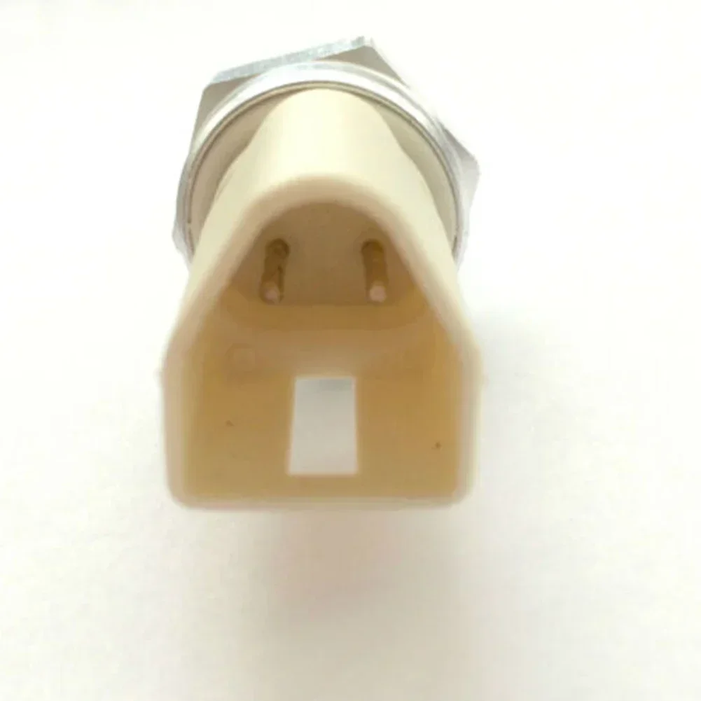 Reverse Lights Switch Back Up Lamp Switches Sensor for Ford Courier Escort Fiesta Focus 97FG15520AB Car Replace Accessories