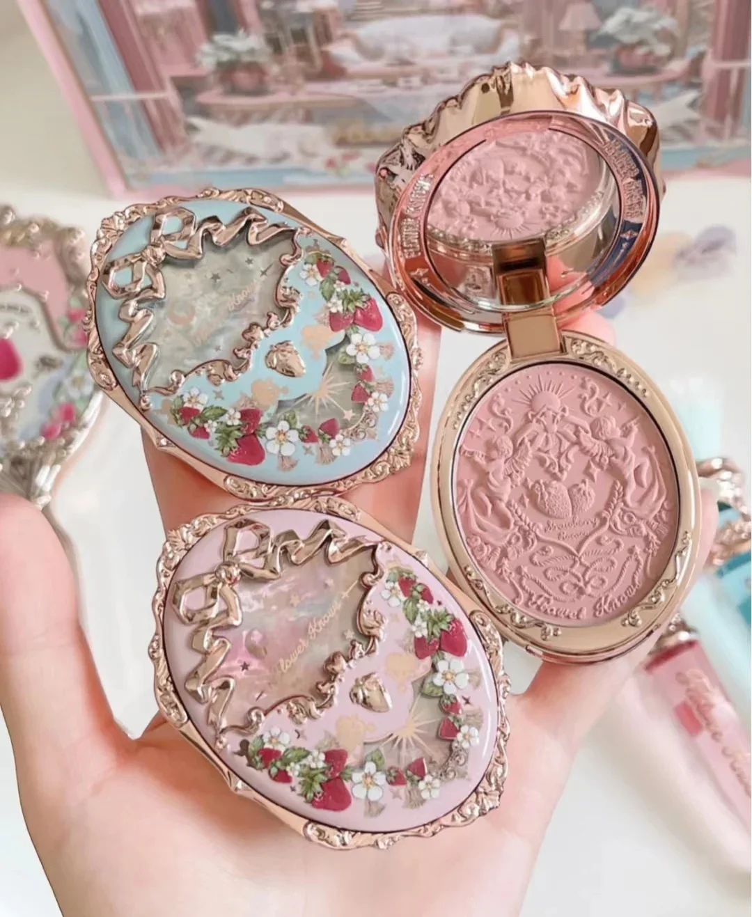 

Strawberry Blush Embossed Chocolate Angel Fragrance Concealer Display Highlighting Powder Contour Compact