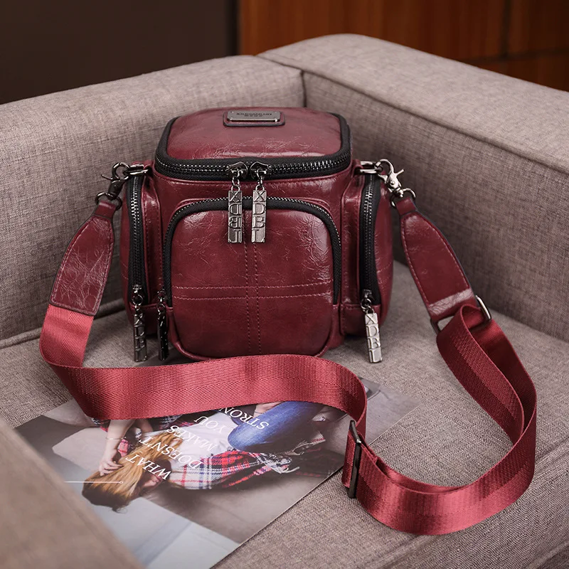 Tilorraine autumn and winter 2021 new brand camera bucket shaped single shoulder large capacity women's bag crossbody small size 