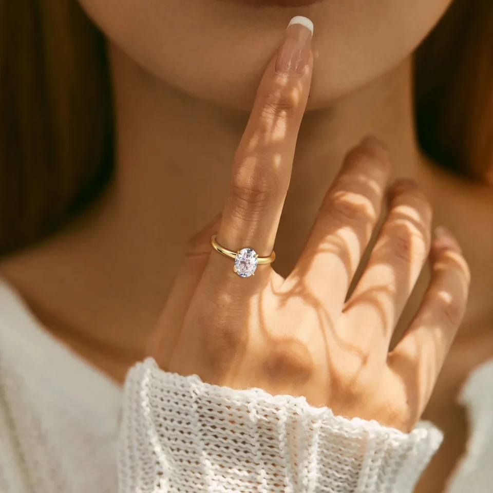 Oval Moissanite Diamond Engagement Ring in Silver