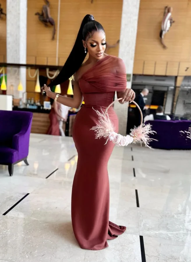CloverBridal Trumpet/Mermaid One-Shoulder Sleeveless Satin/Tulle Sienna Color Bridesmaid Dresses Black Girls Long WE9472