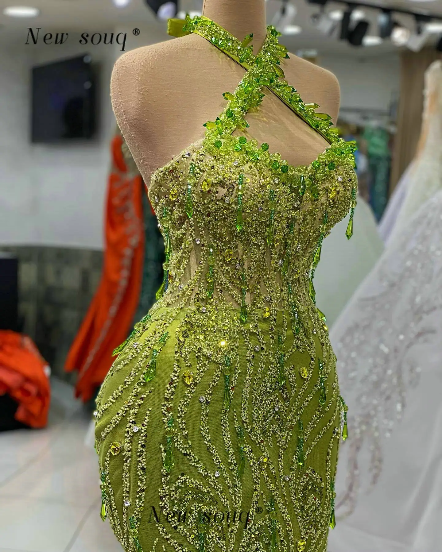 

High Fashion Green Criss Cross Halter Neck Long Mermaid Evening Dresses Crystals Sexy Sleeveless Sparkle Beaded Sequined Gowns