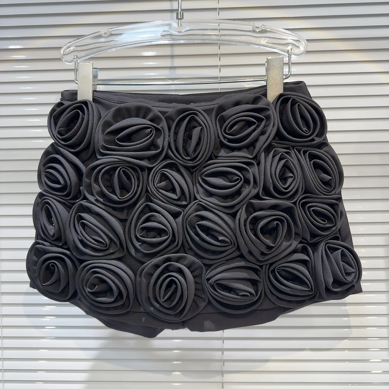 2024 Spring and Summer New Fashion 3D Rose Flower Shorts Loose Temperament Slim-fit Hot Girl Short Women's Pants All-matching
