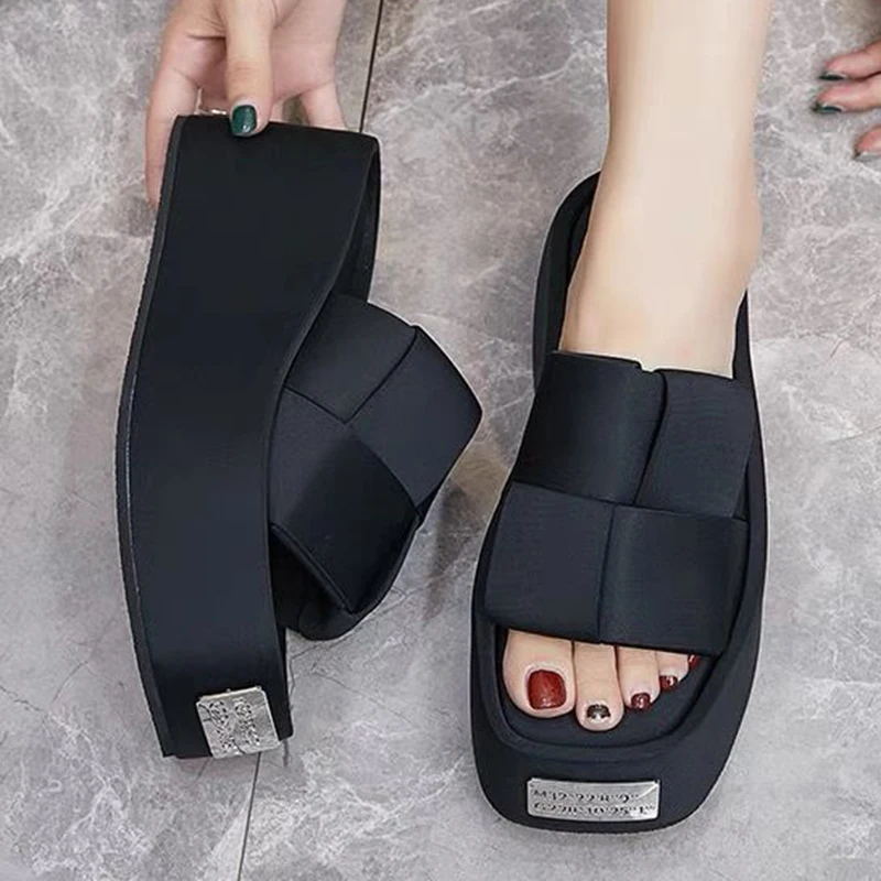 Women Summer Slippers Platform Metal Decoration Sandals Garden Shoes High Quality Slids Trend Comfortable Casual Outdoor Sandals 5