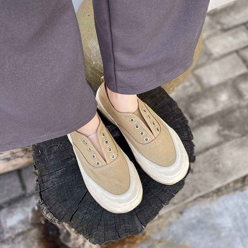 2022 Autumn New Slip-On Lovers Canvas Shoes Women's All-Match Trend White Shoes Summer Student Flat Bottom Casuals Male Sneakers