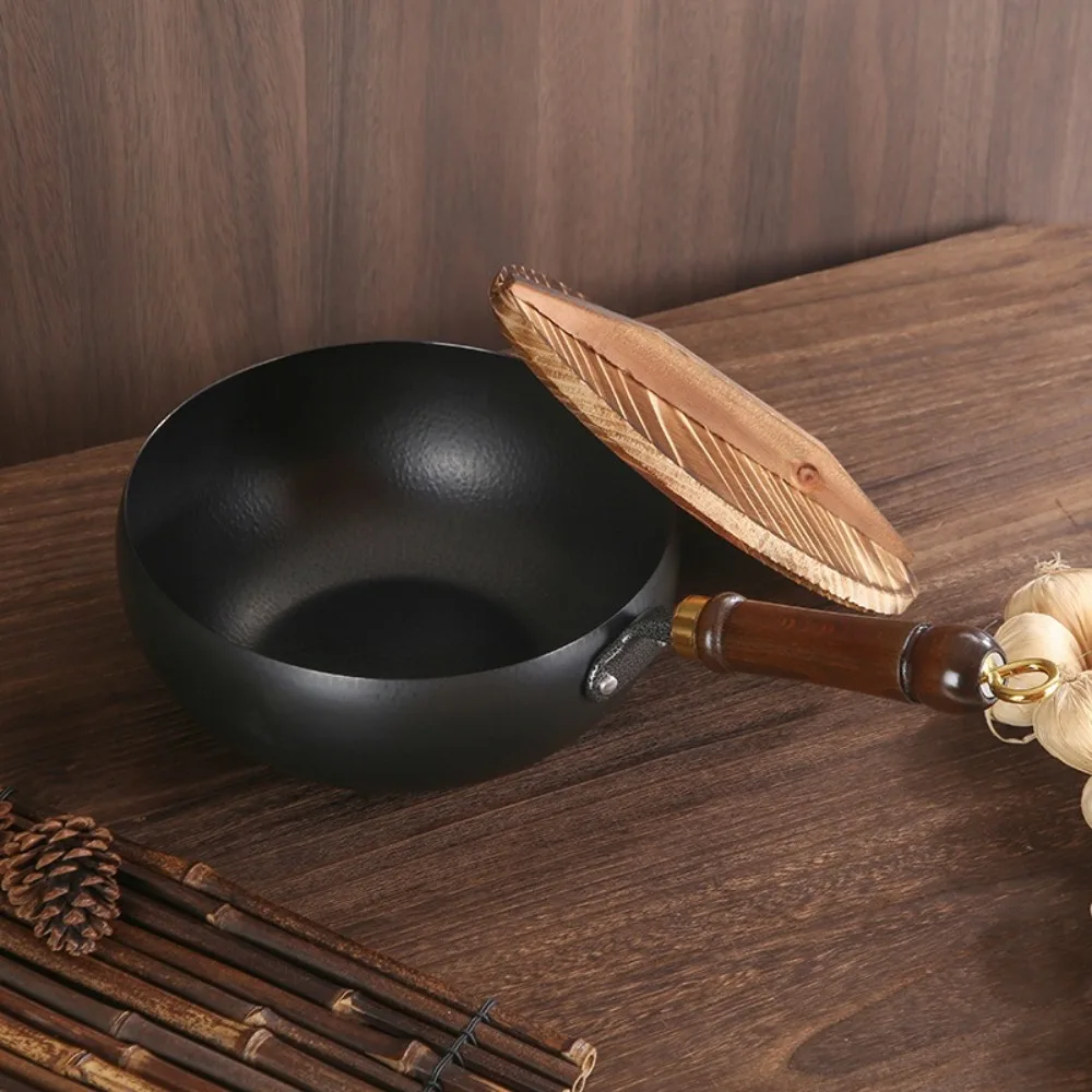 Healthy Hand Forging Cast Iron Pot with Wooden Lid Uncoated Big Belly Pot Skillet NonStick Chinese Wok Induction Cooker Gas