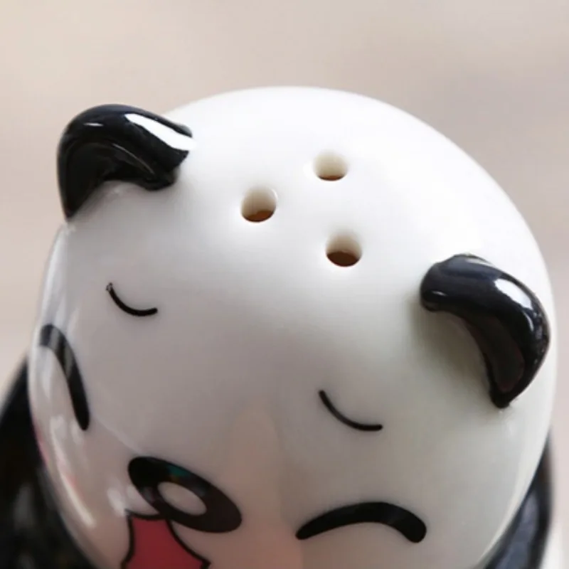 Panda Ceramic Spice Jar Cartoon Seasoning Bottle Salt and Pepper Shakers Container Can Seasoning Organizer Salt Shaker Kitchen