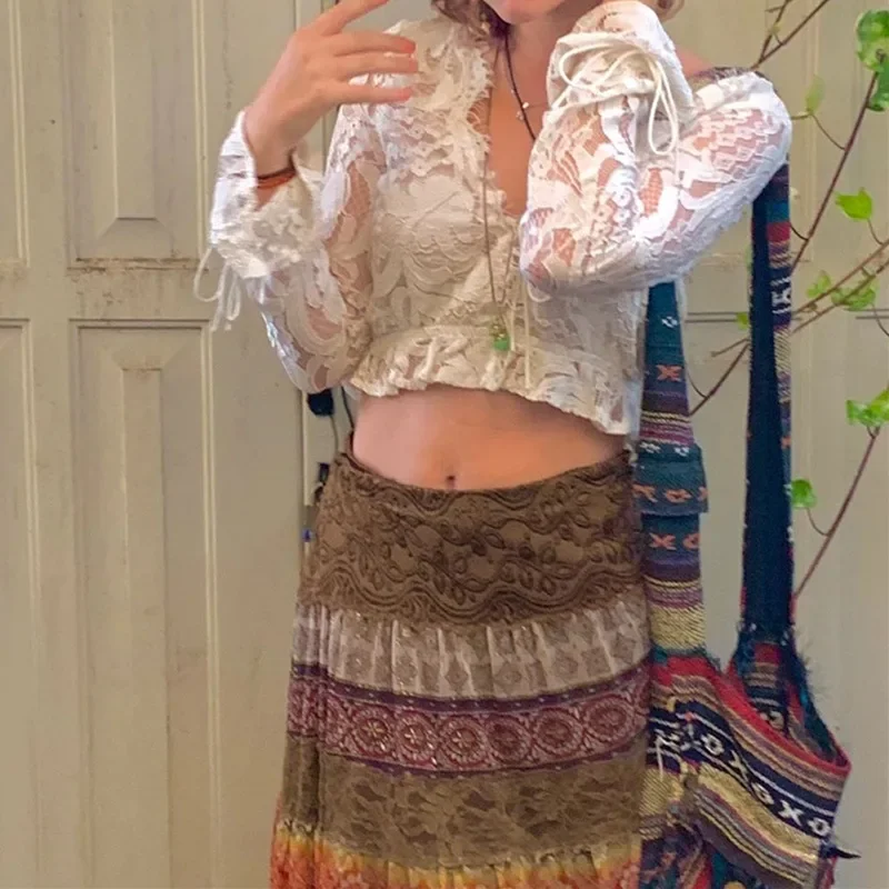 Рисунок 2 - Милые футболки E-girl Y2K с V-образным
